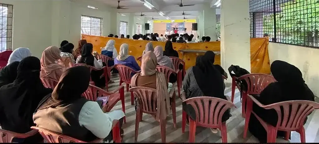 'വിസ്ഡം' പ്രചാരണ പരിപാടി യൂണിഫോമിൽ ഉദ്ഘാടനം ചെയ്ത് പൊലീസ് ഉദ്യോഗസ്ഥൻ; ലഹരി ബോധവത്കരണമെന്ന് സ്പെഷ്യൽ ബ്രാഞ്ചിന്റെ ക്ലീൻ ചിറ്റ് 4 Cusat Event
